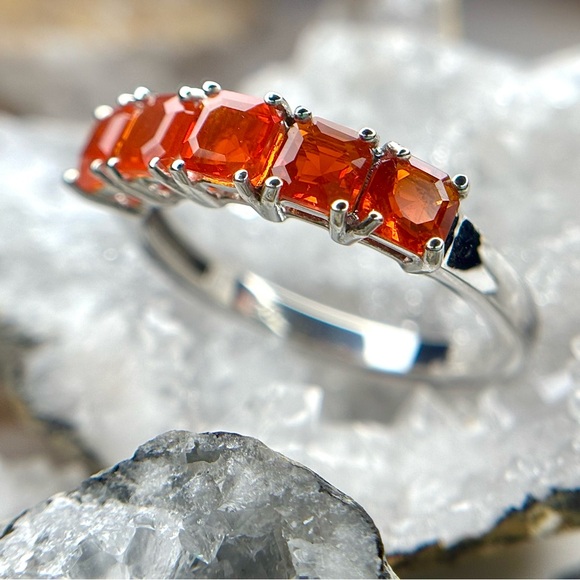 “Bursting Fire” Magnificent Fire Opal Ring! 💎 - SIZE (8) - Picture 12 of 12